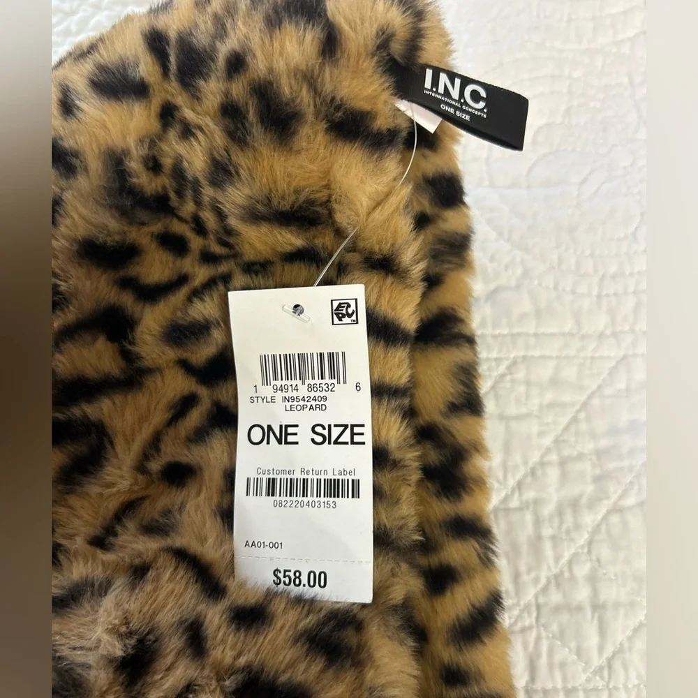 I.N.C. Animal Print Faux Fur Stole. NWT. Mobwife